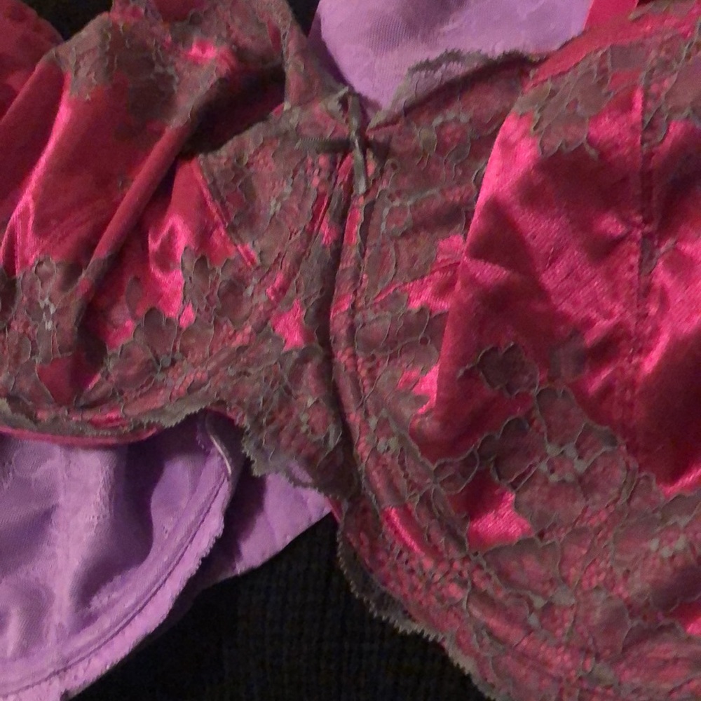 SOLD Cacique Lavender And Fuchsia Lace Bras